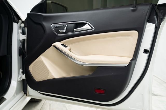 Used 2018 Mercedes-Benz CLA 250 4MATIC image 28