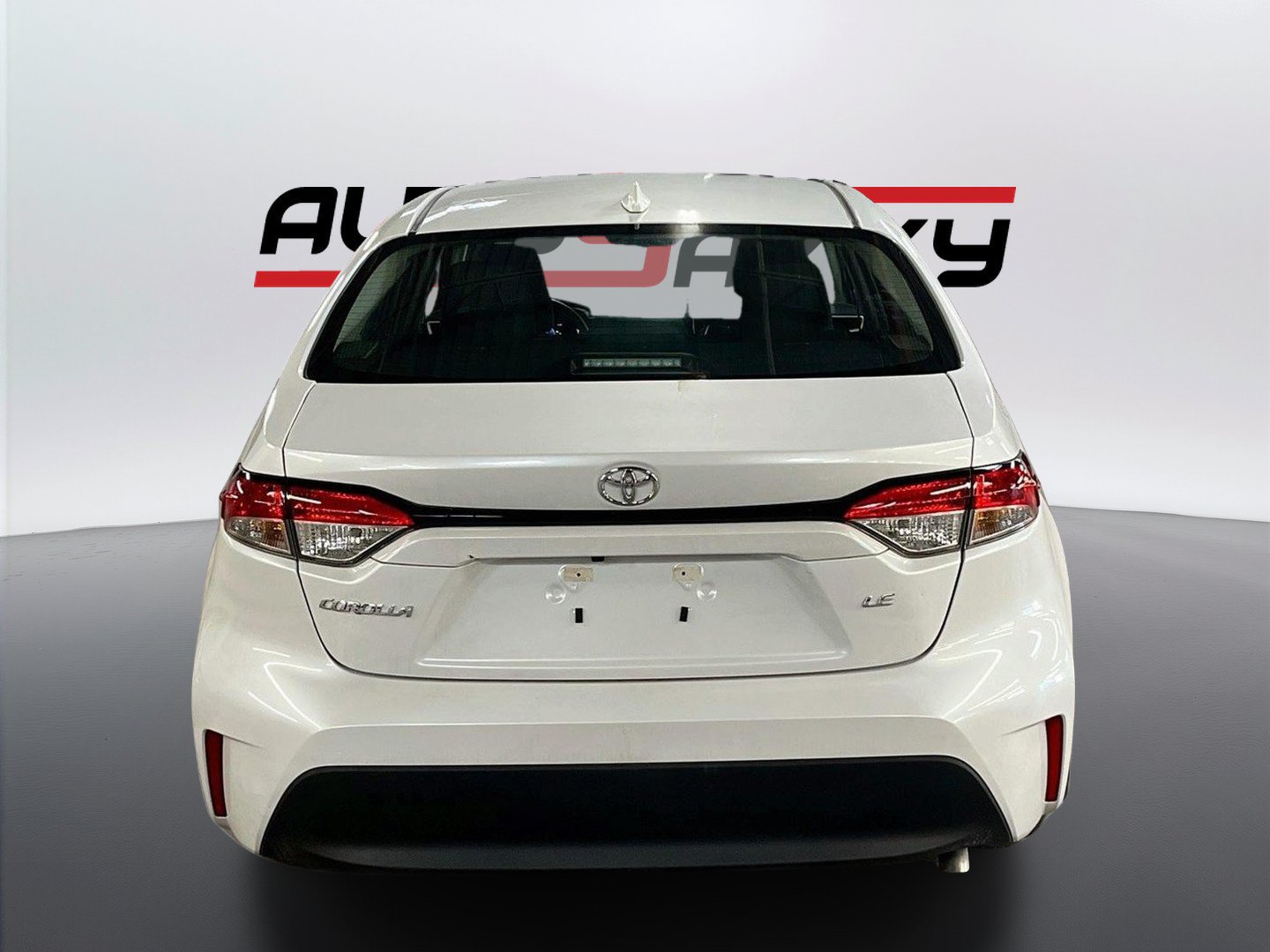 Used 2026 Toyota Corolla LE FWD image 6