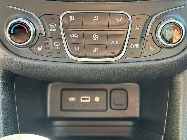 Used 2024 Chevrolet Equinox LT w/ LPO, Floor Liner Package AWD/4WD image 33