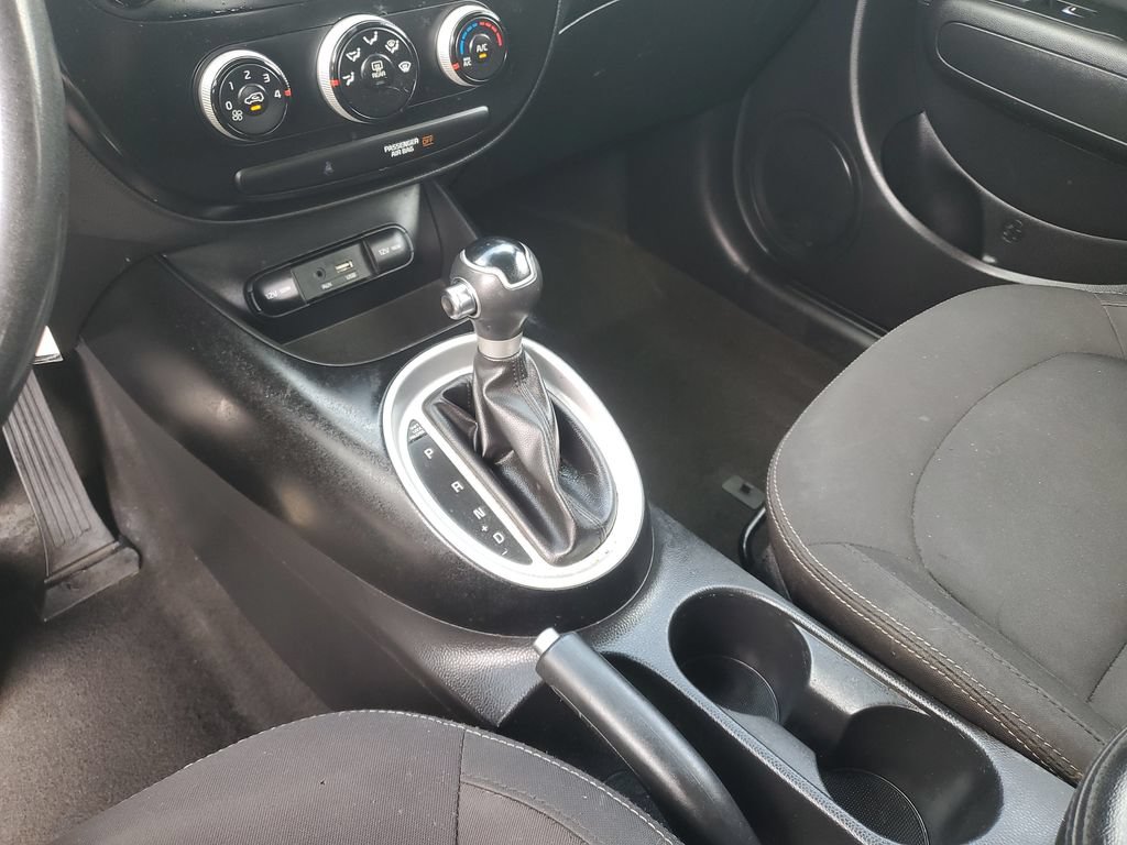 Used 2018 Kia Soul FWD image 18