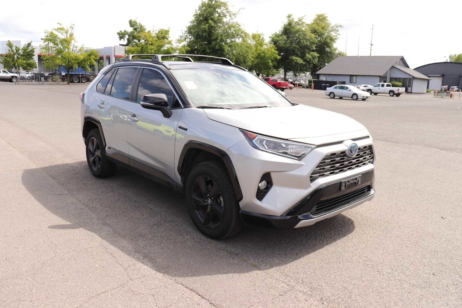 Used 2019 Toyota RAV4 XSE w/ XSE Weather Package AWD/4WD image 3