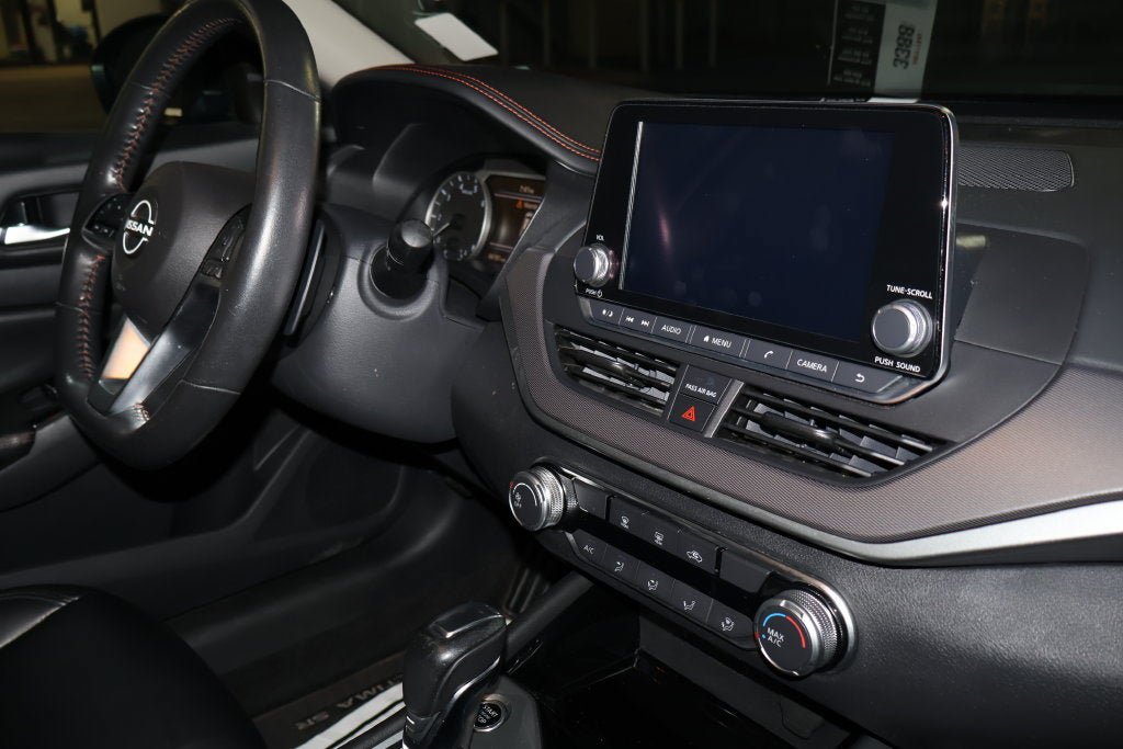 Used 2024 Nissan Altima 2.5 SR FWD image 12