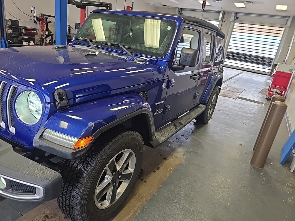 Used 2018 Jeep Wrangler Unlimited Sahara image 2