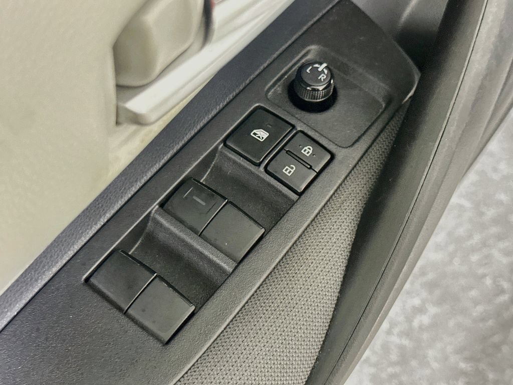 Used 2020 Toyota Corolla LE FWD image 22