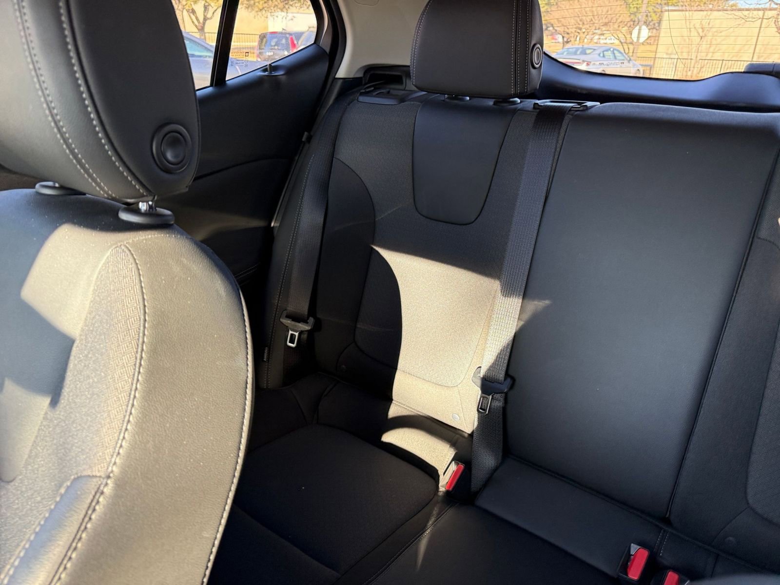 Used 2025 Buick Encore GX Preferred image 39