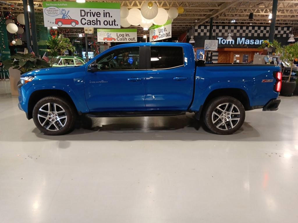 Used 2024 Chevrolet Colorado Z71 w/ Z71 Convenience Package 2 image 9