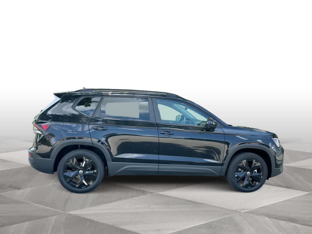 New 2026 Volkswagen Taos SE FWD image 9