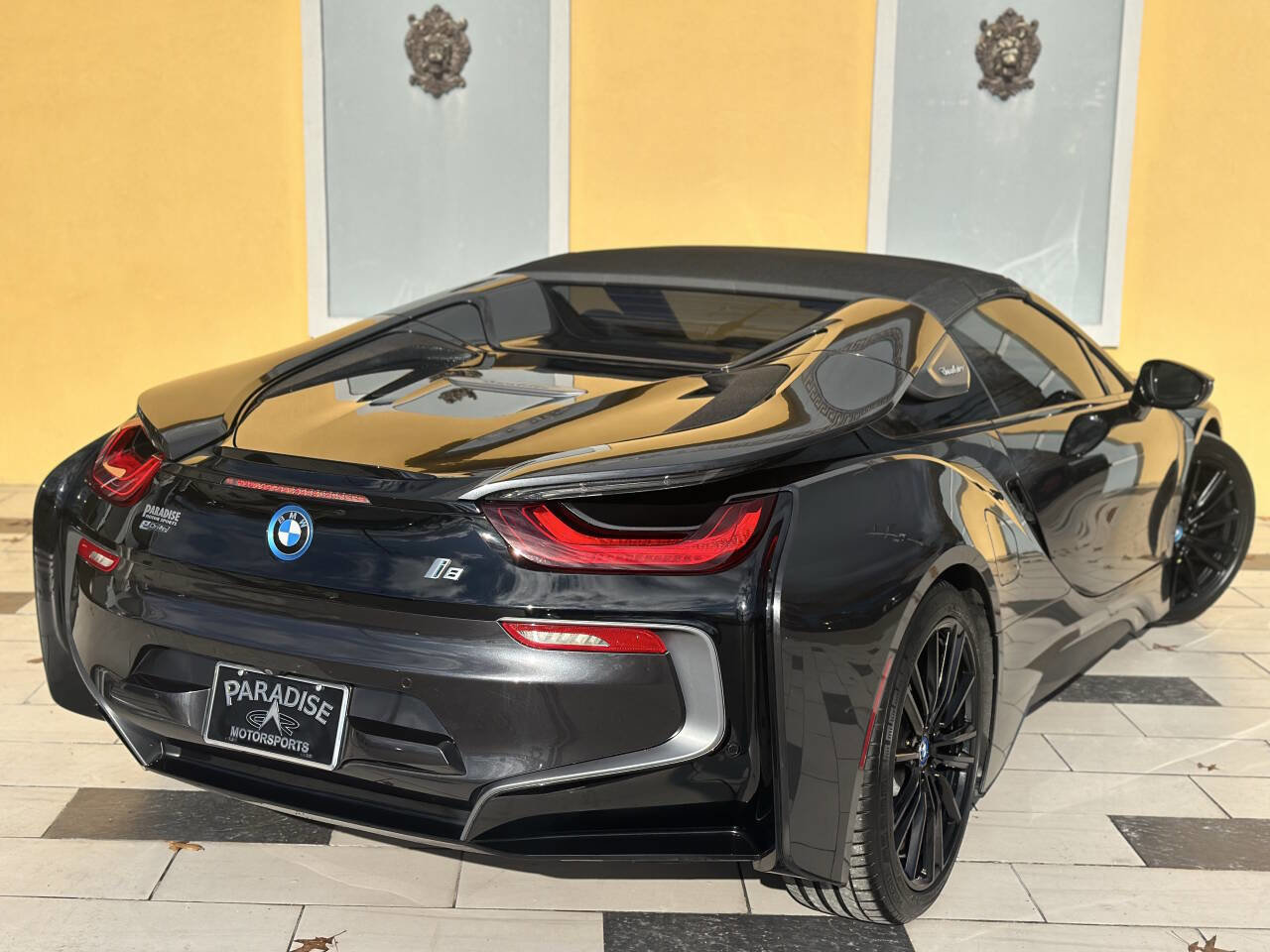 Used 2019 BMW i8 Roadster AWD/4WD image 14