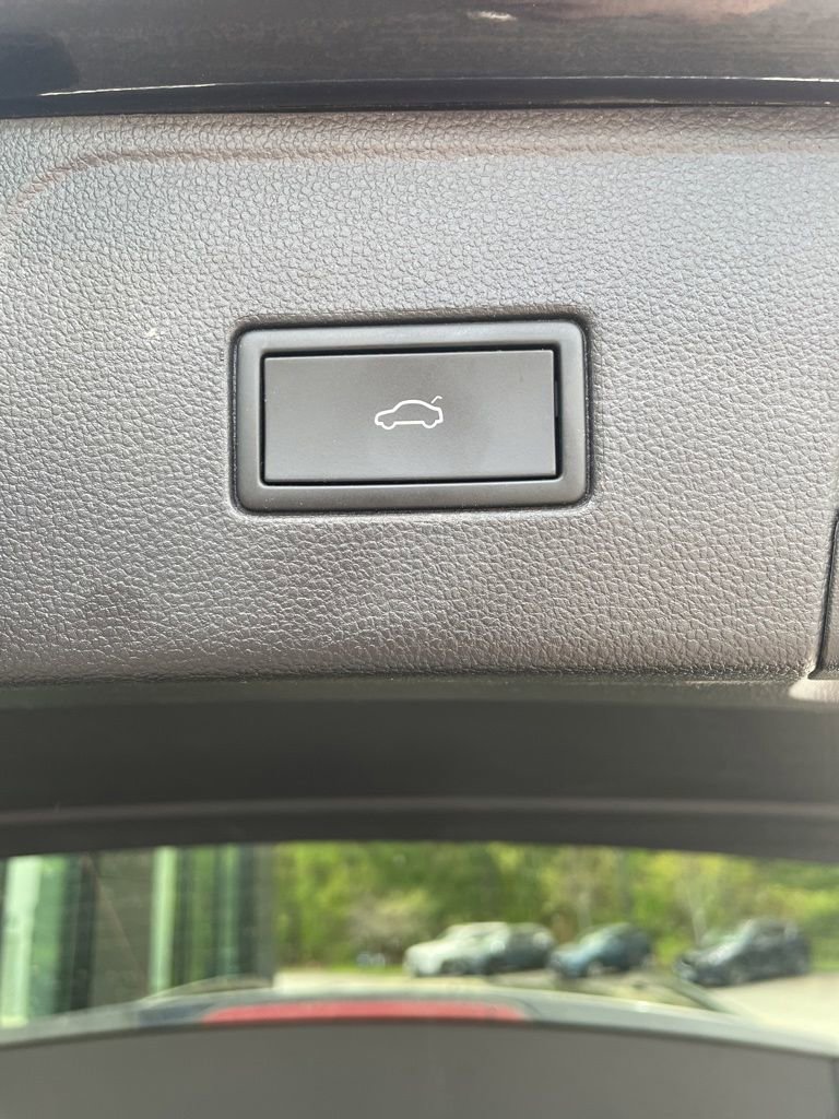 Used 2023 Volkswagen Atlas SE AWD/4WD image 7