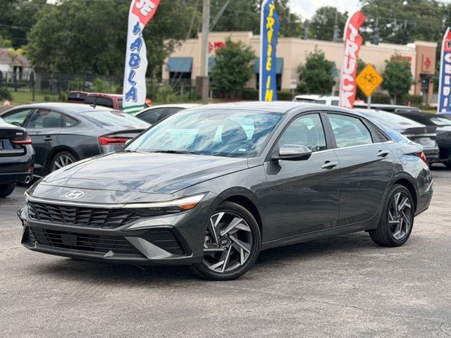 Used 2025 Hyundai Elantra Limited