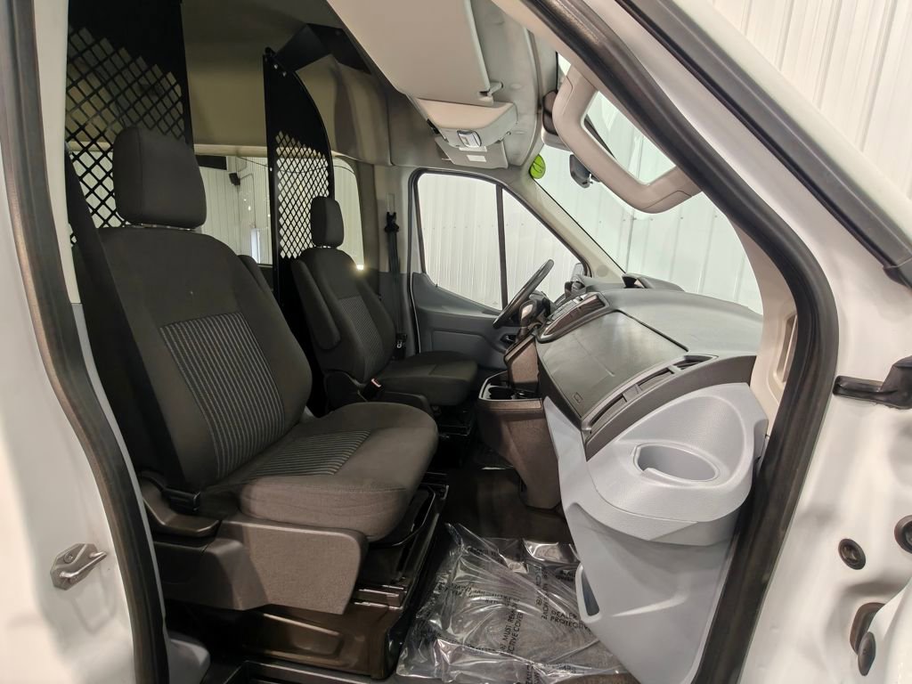 Used 2015 Ford Transit 150 XLT image 30