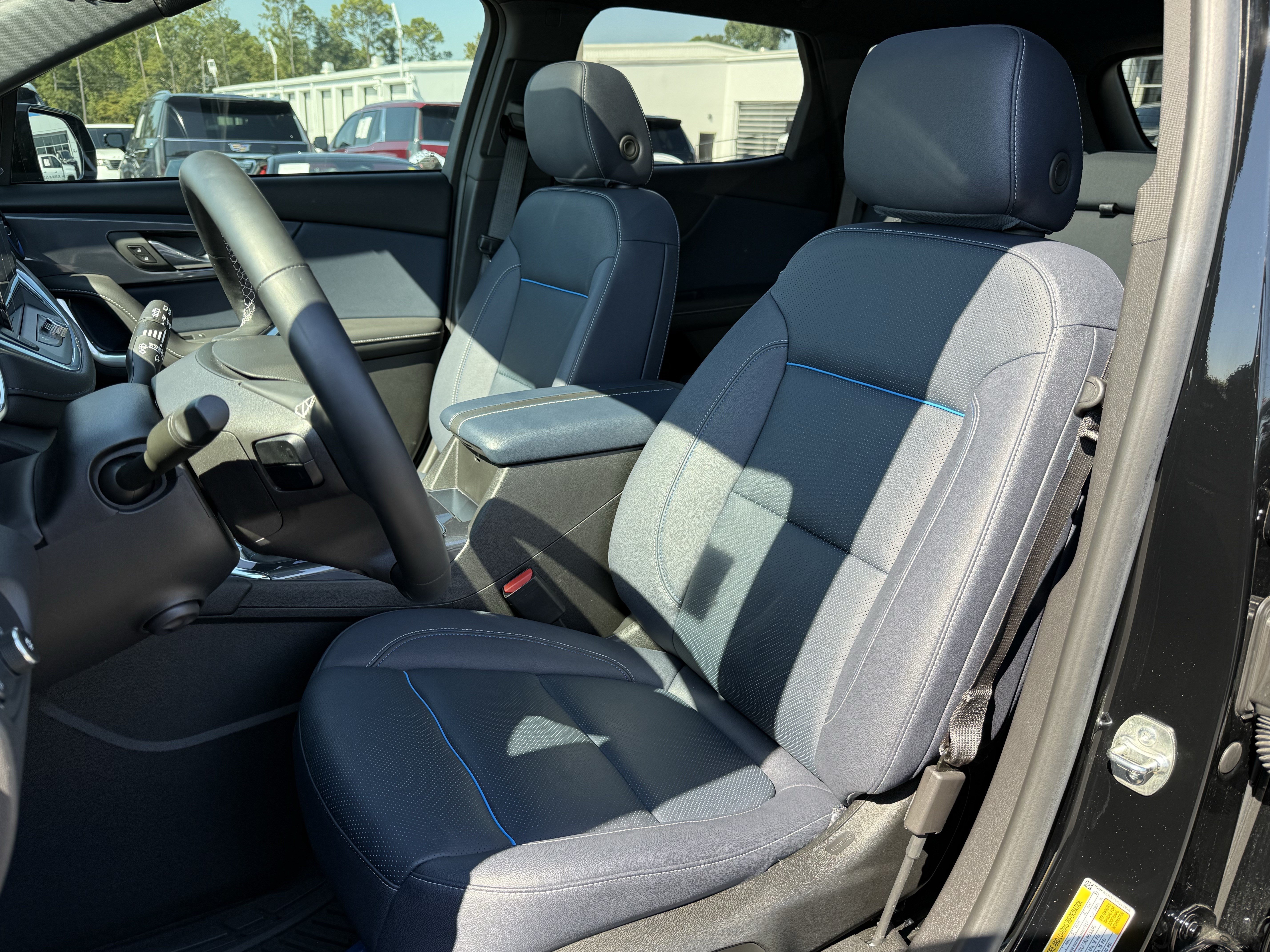 Used 2025 Chevrolet Blazer RS w/ Driver Confidence II Package FWD image 16