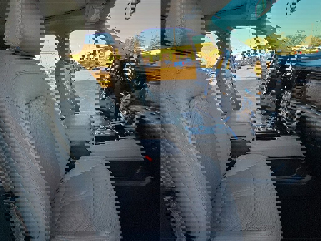 Used 2024 Ford Expedition Max Limited image 10