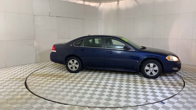 Used 2009 Chevrolet Impala LT FWD image 4