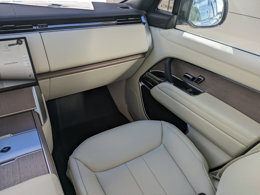 New 2026 Land Rover Range Rover SE AWD/4WD image 16