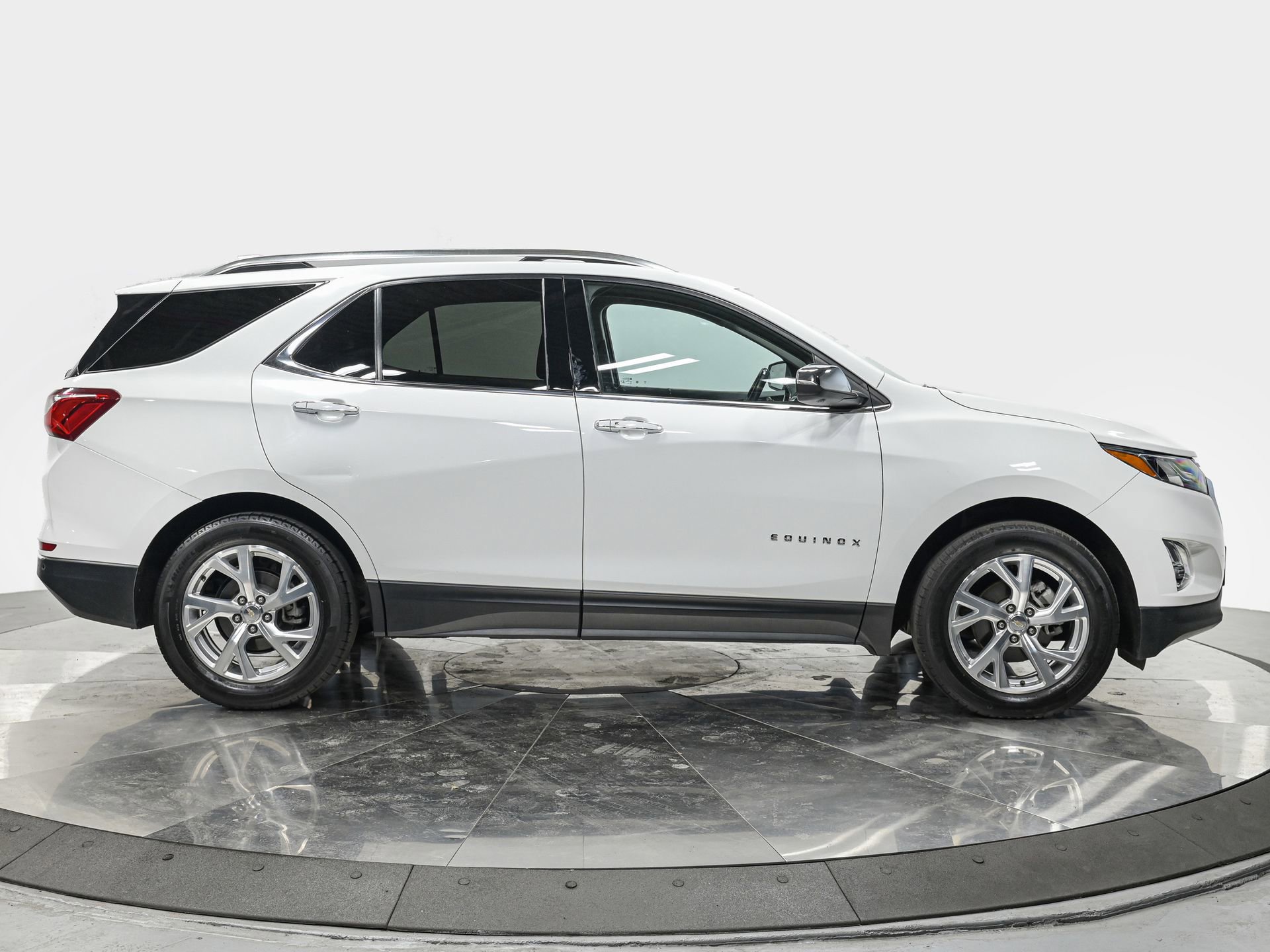 Used 2021 Chevrolet Equinox Premier image 10