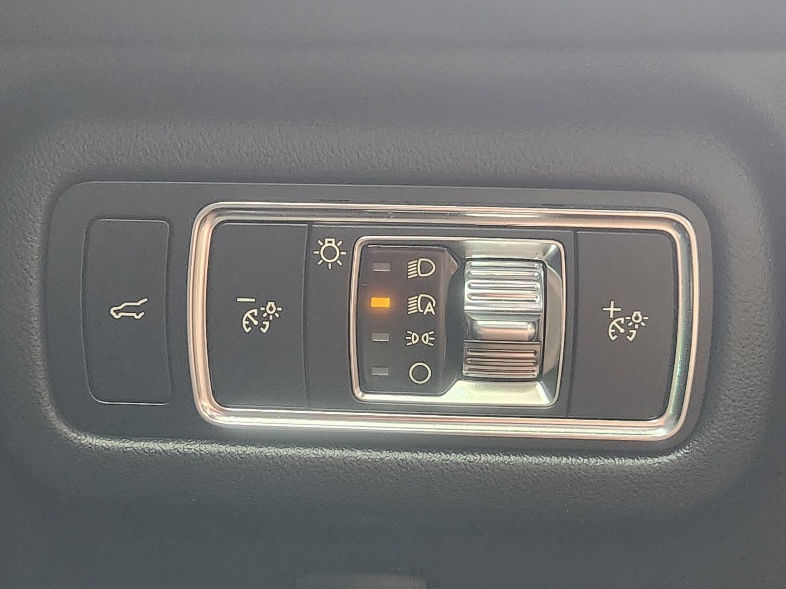 Used 2025 Lincoln Nautilus Premier w/ Jet Appearance Package AWD/4WD image 25