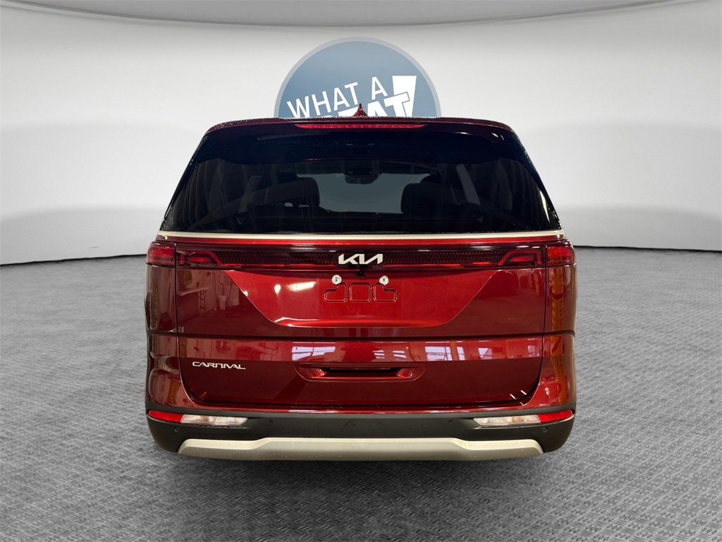 Certified 2024 Kia Carnival EX image 5