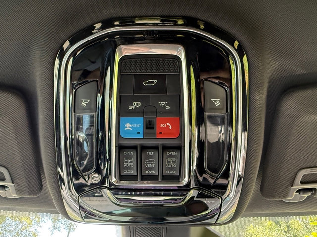 Used 2023 Jeep Grand Cherokee L Overland w/ Luxury Tech Group IV image 35