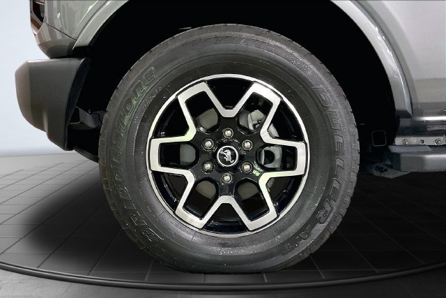 Used 2023 Ford Bronco Outer Banks AWD/4WD image 11