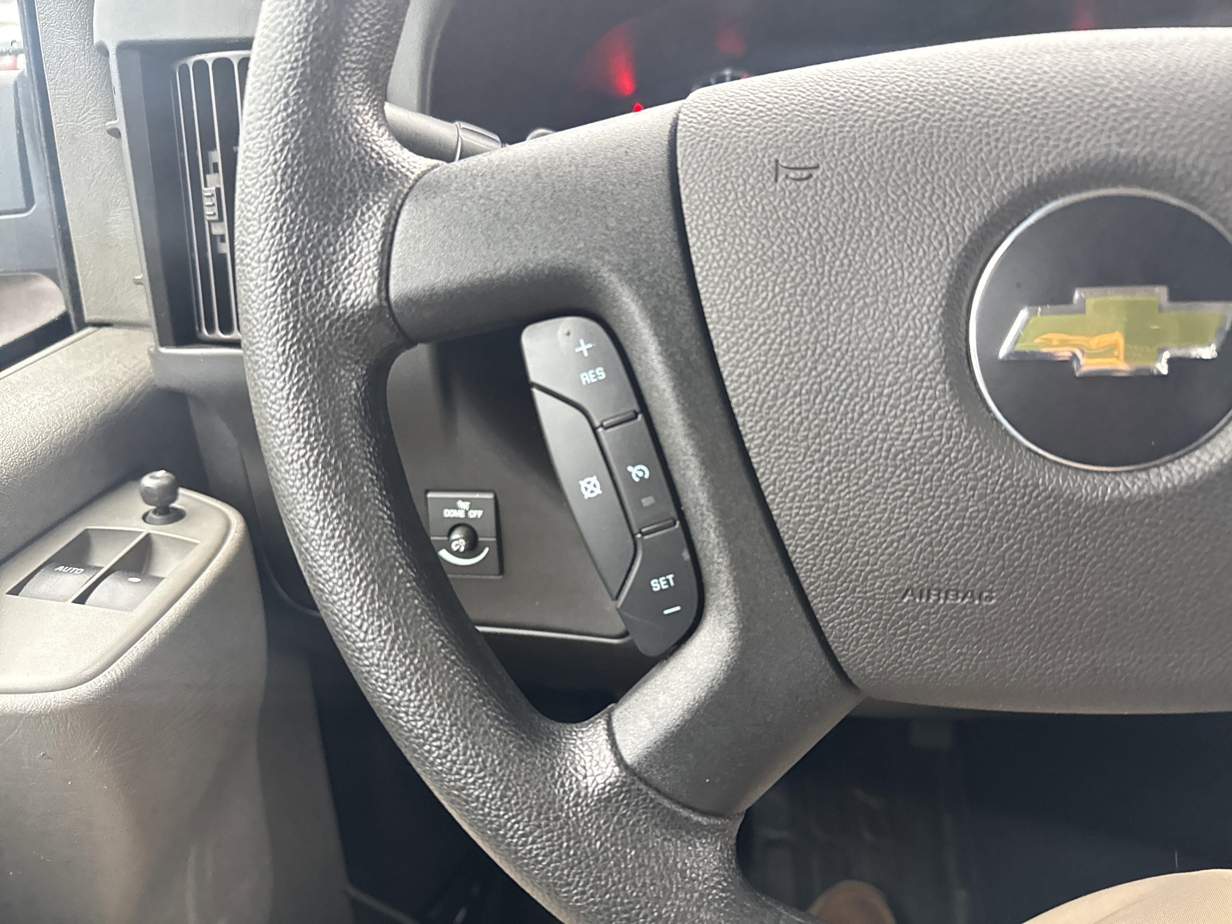 Used 2022 Chevrolet Express 2500 Work Van Full-size Cargo Van w/ Driver Convenience Package image 18