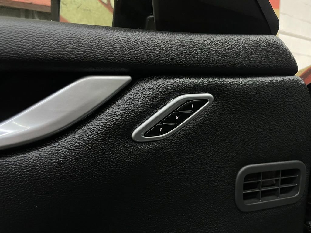 Used 2015 Maserati Ghibli image 31