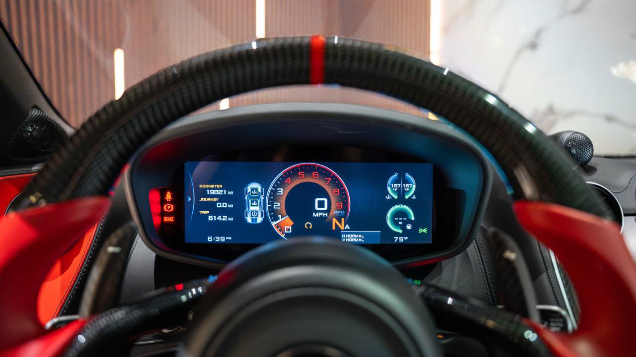 Used 2019 McLaren 600LT RWD image 30