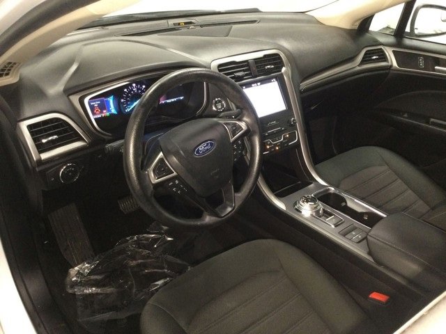 Used 2019 Ford Fusion SE image 6
