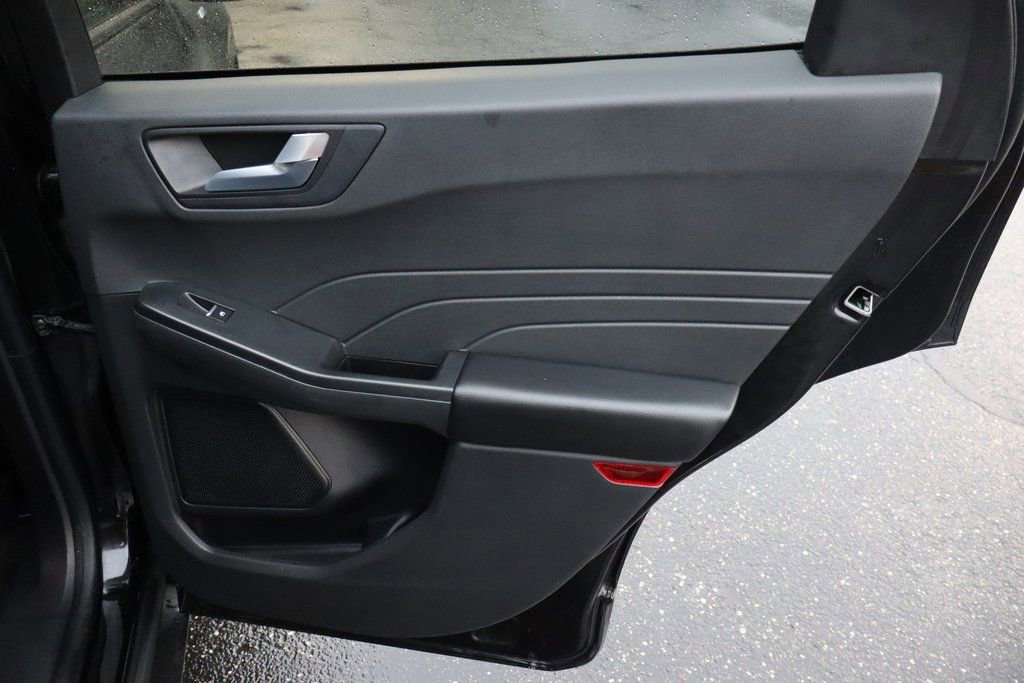 Used 2023 Ford Escape ST-Line image 30