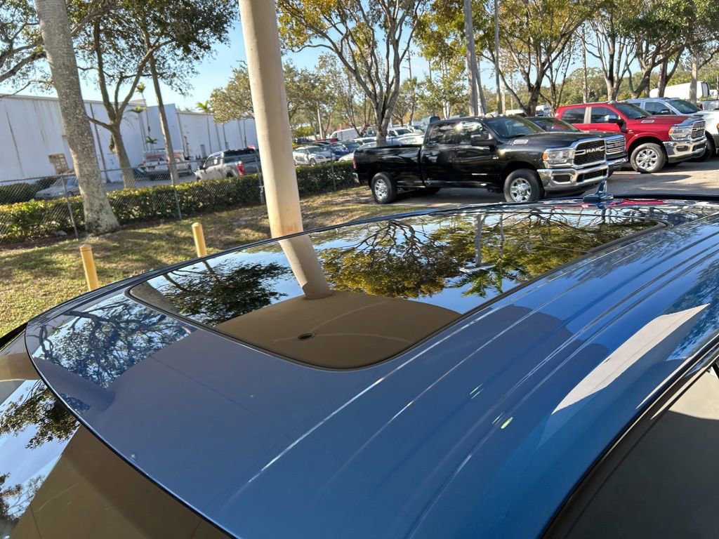 Used 2022 Lamborghini Urus image 21