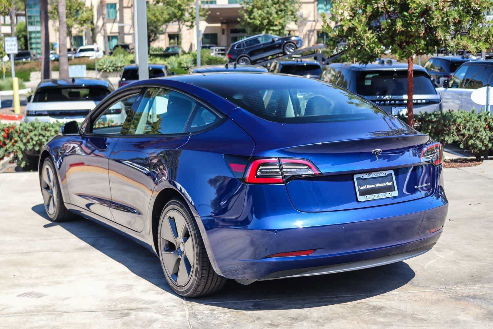 Used 2022 Tesla Model 3 Long Range AWD/4WD image 4