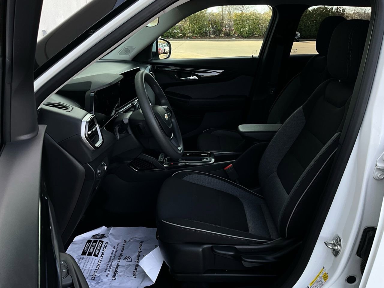 Used 2025 Chevrolet TrailBlazer LT image 10