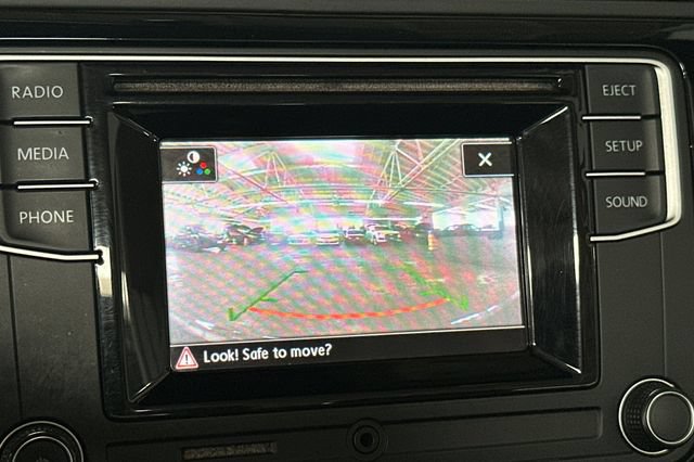 Used 2018 Volkswagen Beetle 2.0T S FWD image 22