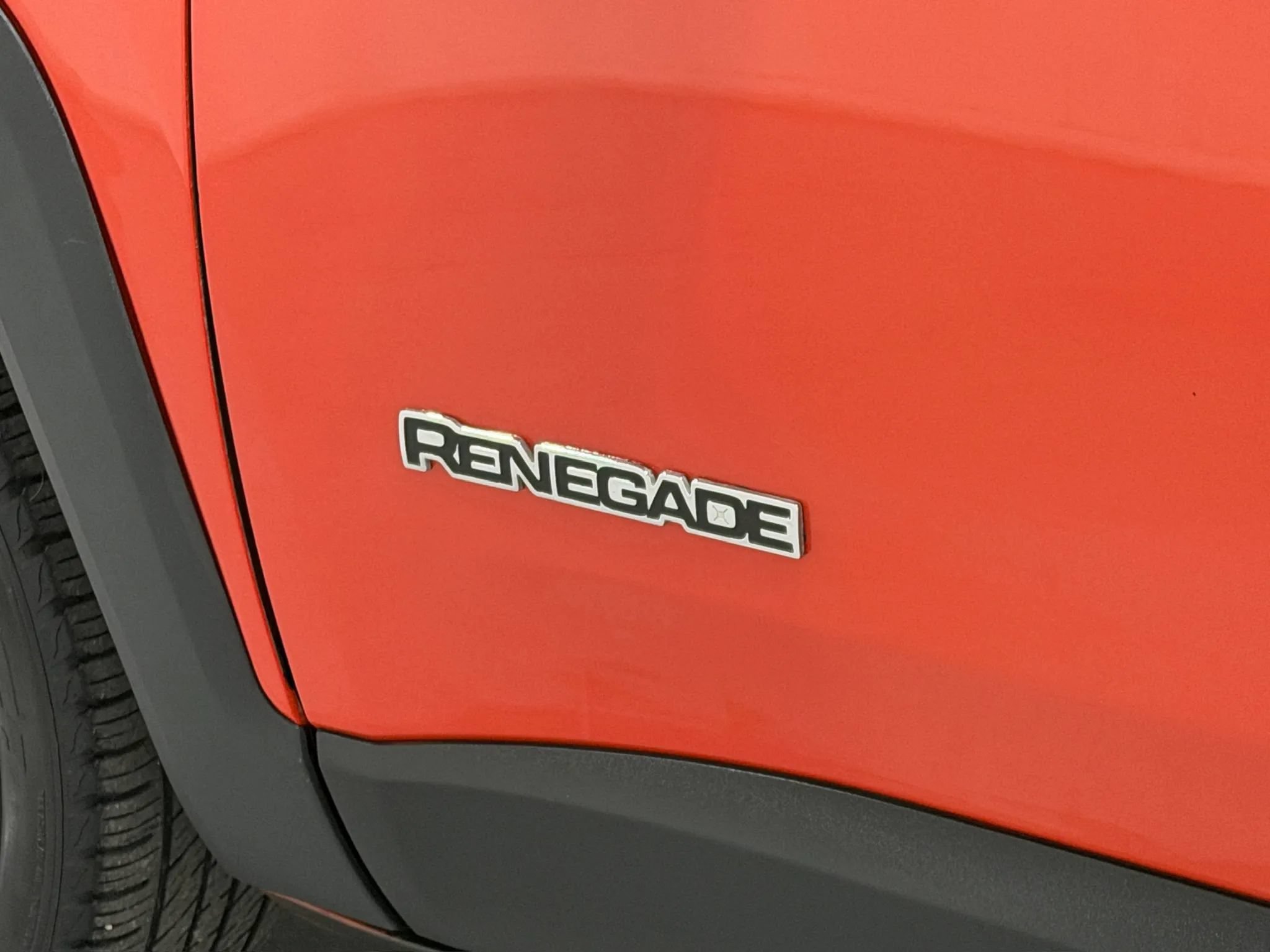 Used 2017 Jeep Renegade Latitude FWD image 93