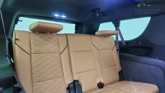 Used 2023 Cadillac Escalade ESV Premium Luxury image 29