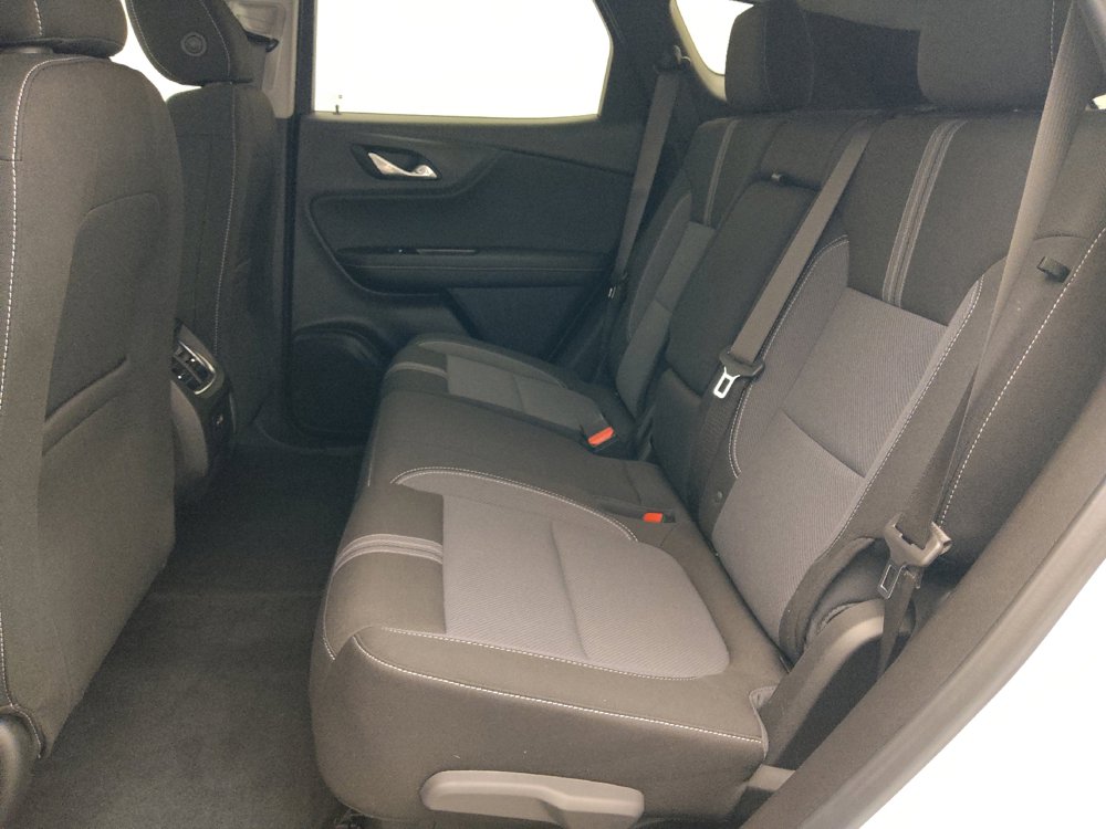 Used 2024 Chevrolet Blazer LT w/ Convenience Package FWD image 18