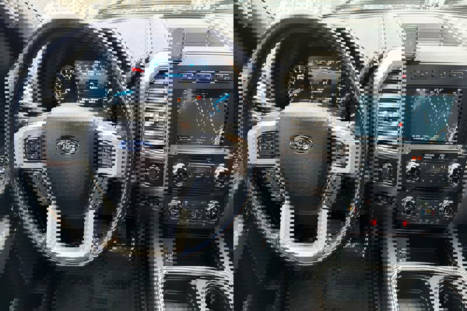 Used 2017 Ford F350 Platinum w/ Platinum Ultimate Package image 14