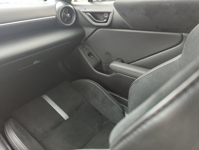 Used 2022 Toyota GR86 Premium RWD image 26