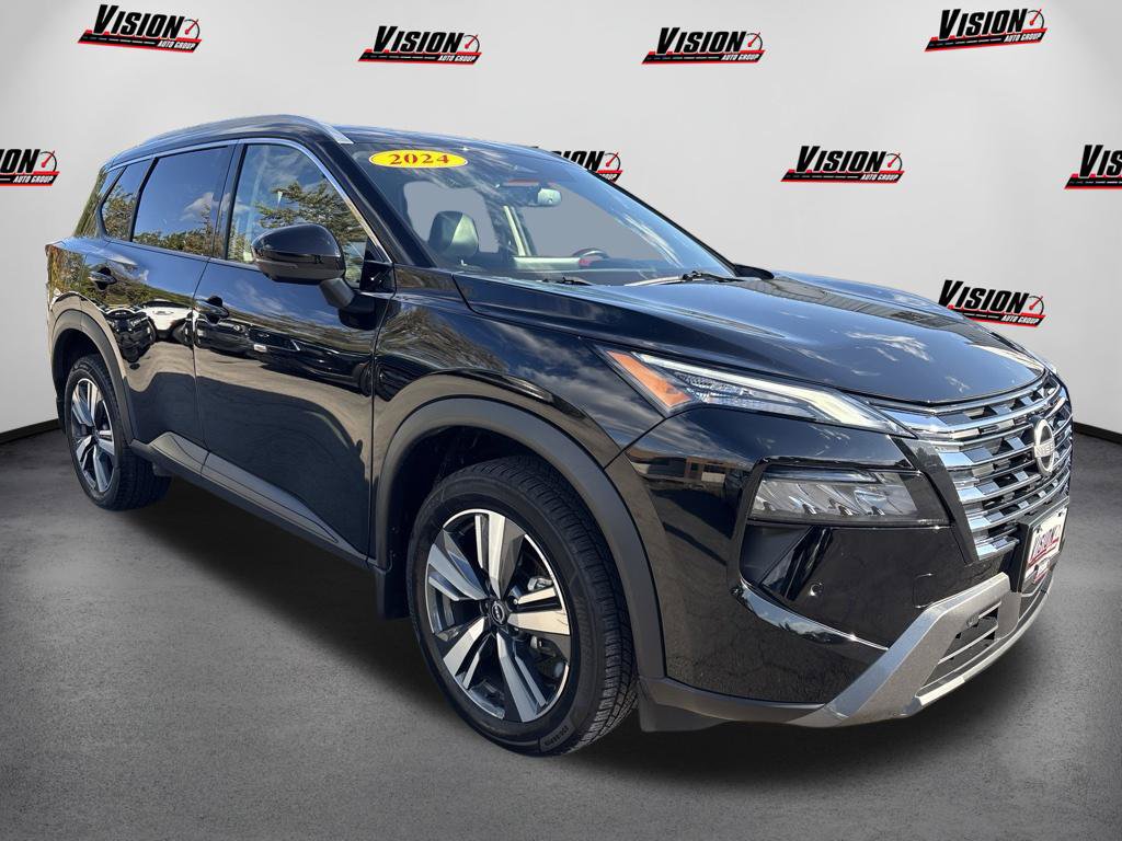 Used 2024 Nissan Rogue SL AWD/4WD image 3