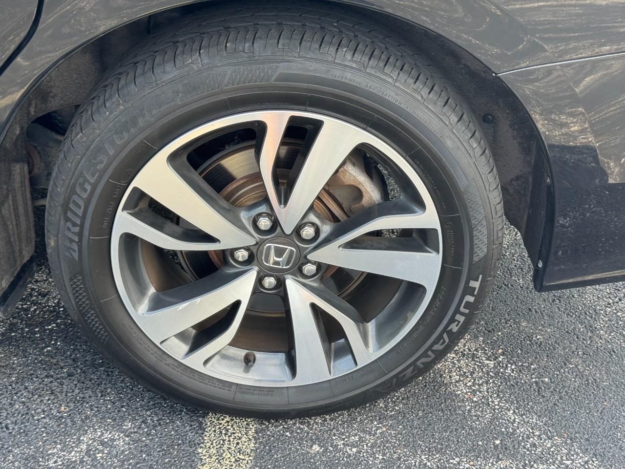Used 2023 Honda Odyssey Touring image 9