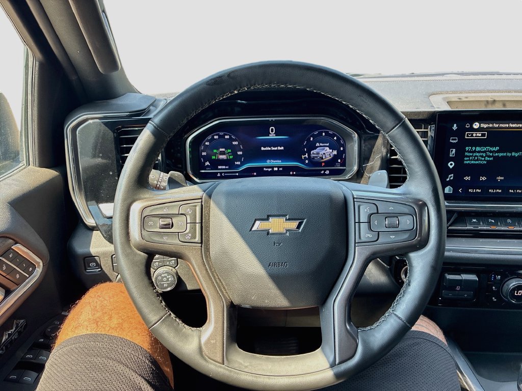 Used 2025 Chevrolet Silverado 1500 High Country w/ High Country Premium Package AWD/4WD image 10