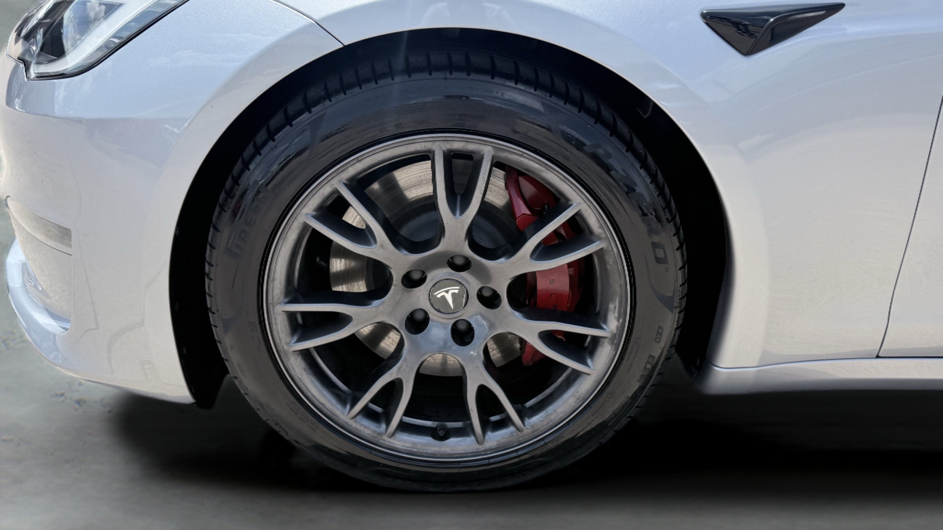 Used 2025 Tesla Model S Plaid AWD/4WD image 18