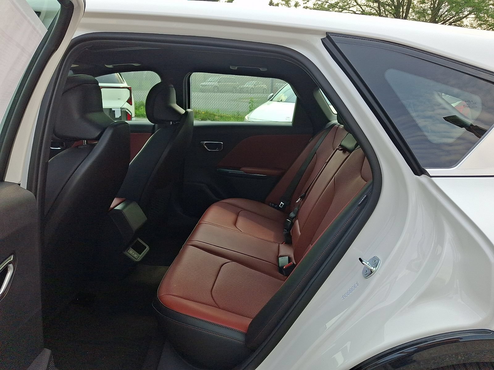 New 2026 Kia K4 GT-Line w/ GT-Line Premium Package FWD image 8
