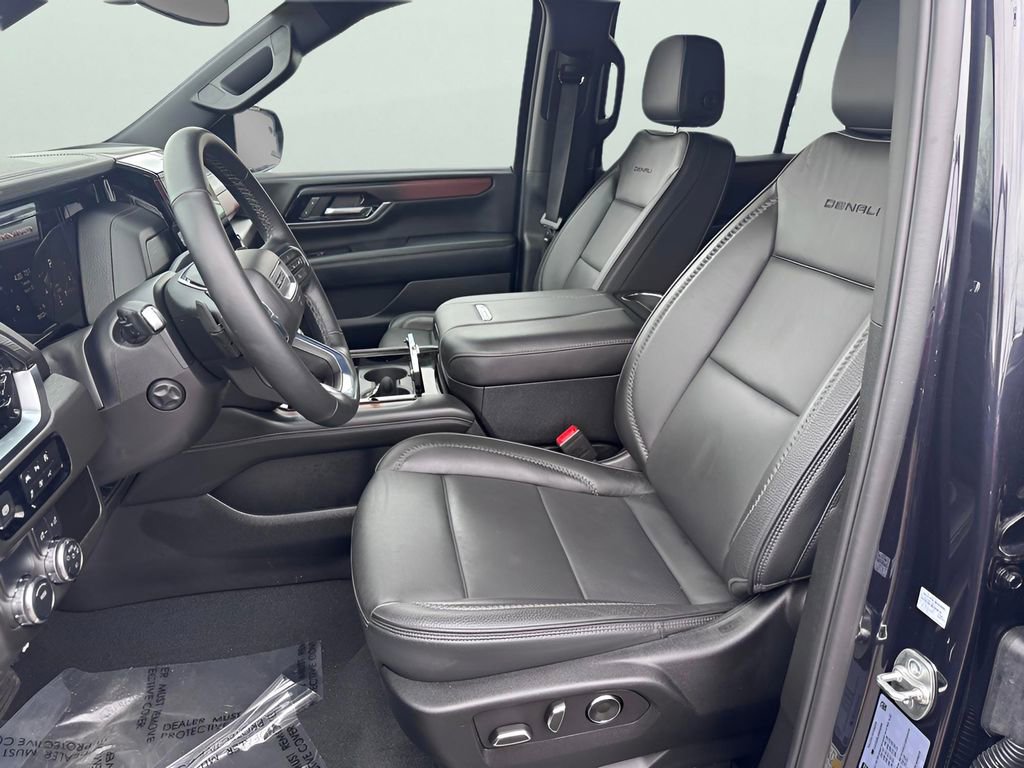 Used 2025 GMC Yukon Denali image 17
