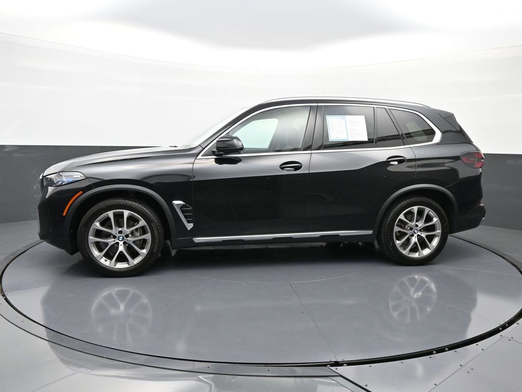 Used 2024 BMW X5 xDrive40i w/ Premium Package image 4