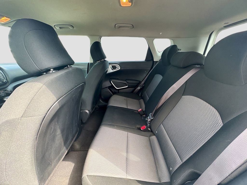 Used 2020 Kia Soul LX FWD image 22