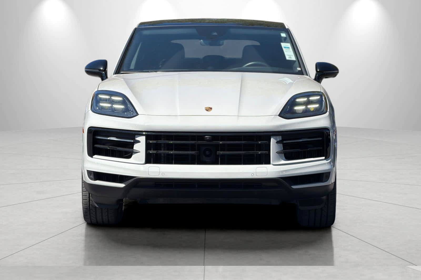 Used 2024 Porsche Cayenne Coupe AWD/4WD image 10
