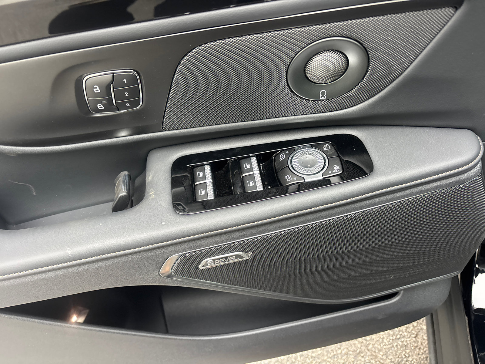 New 2026 Lincoln Nautilus Reserve image 13