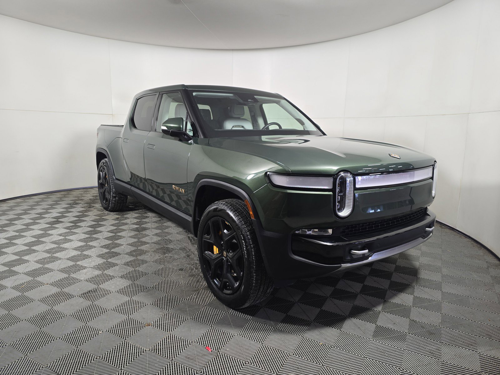 Used 2022 Rivian R1T Launch Edition image 7