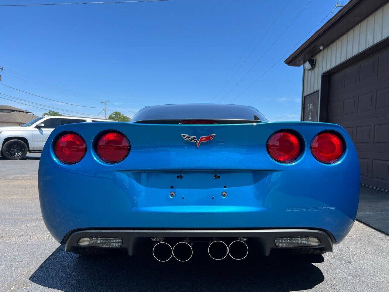 Used 2010 Chevrolet Corvette Coupe w/ 1LT RWD image 11